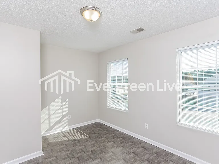 213 Rosebrook Dr — Photo 6