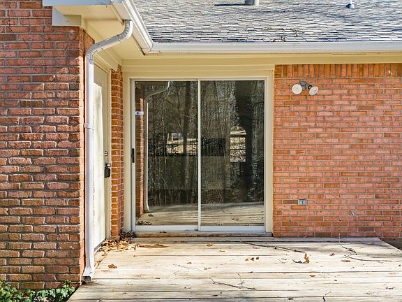 5th image of 463 Reede St #1