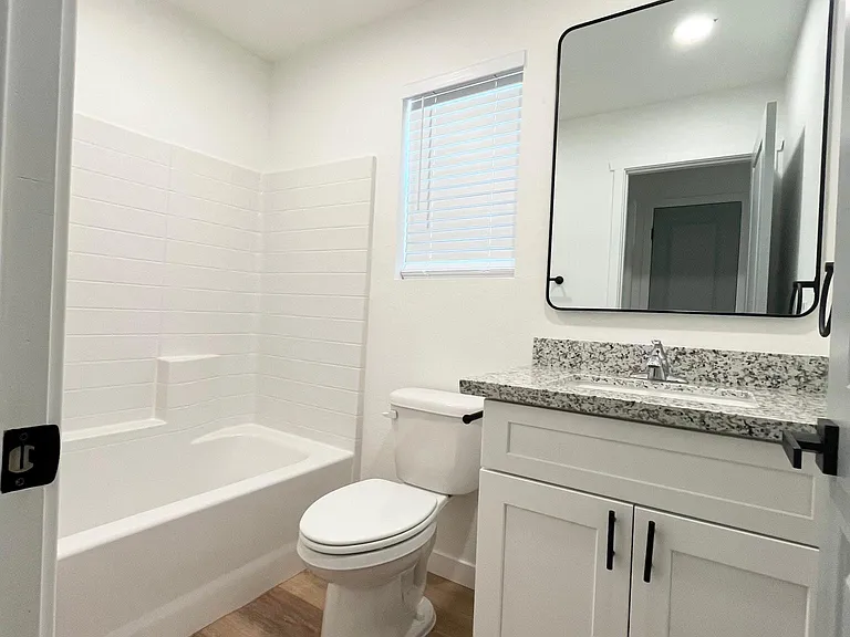 201 W Center St #1-6 — Photo 14