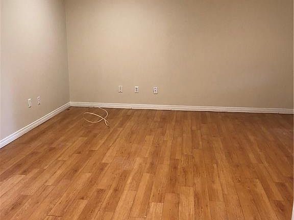 5th image of 636 N Holliston Ave APT 9