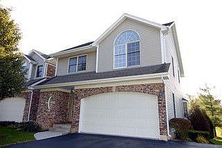 41 Bridgeview- Remodeled end-unit townhome. Move-in ready! 