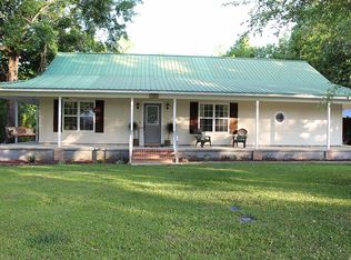 10 Worley Rd, Walnut Hill, FL 32568