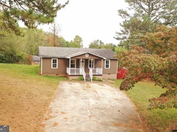 164 Lakeside Cir, Cornelia, GA 30531