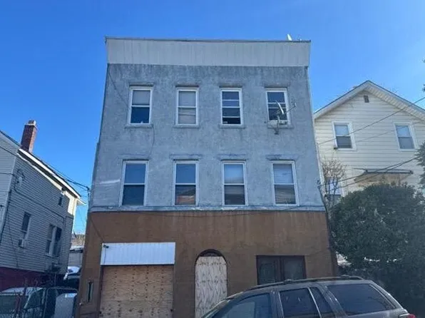 136 Oak St, Yonkers, NY 10701