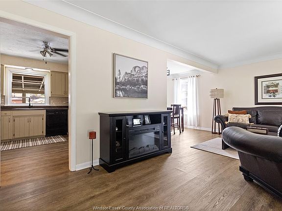 3rd image of 1166 Virginia Ave