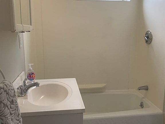 2nd image of 176 Chestnut St #2