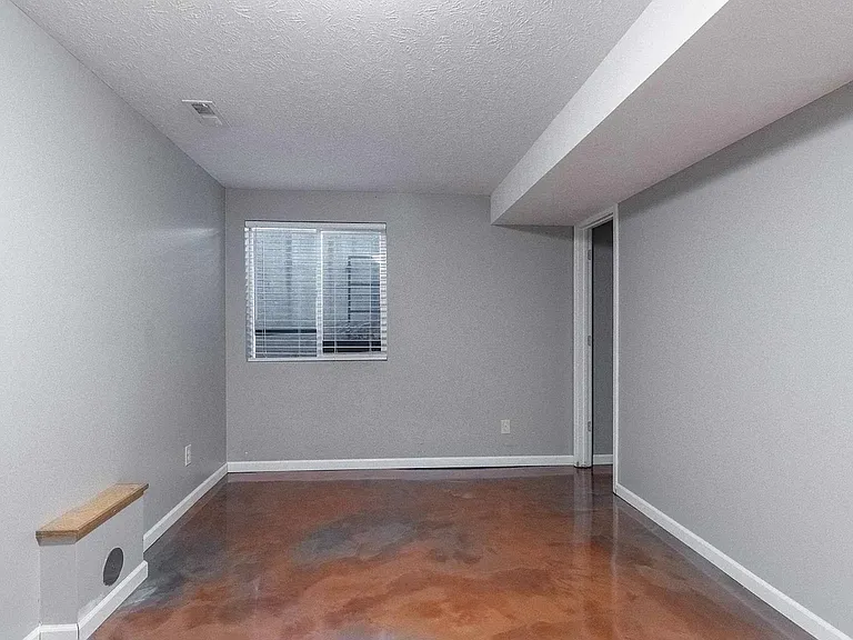 2400 P St — Photo 22
