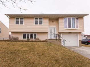 1619 Aspen Dr, Waterloo, IA 50701