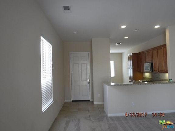 2nd image of 80624 Avenida San Fernando