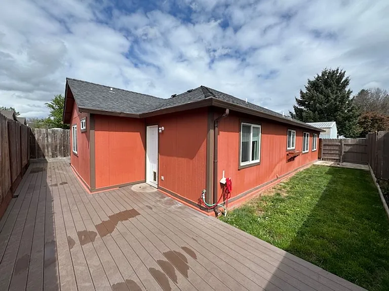 118 N Shasta Ave — Photo 12