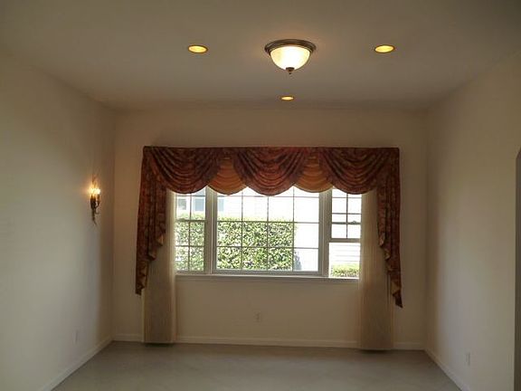 3rd image of 92 Redan Dr