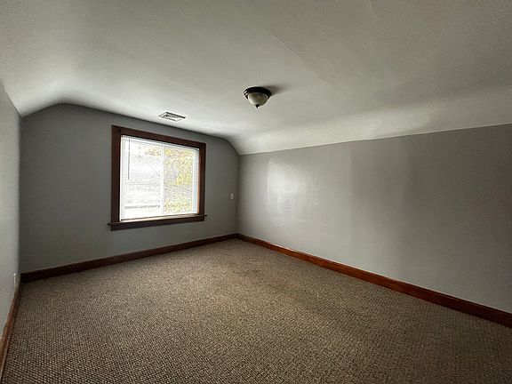 5th image of 1826 Saint Clair St #2