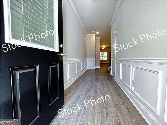 3rd image of 5686 Rockfern Dr