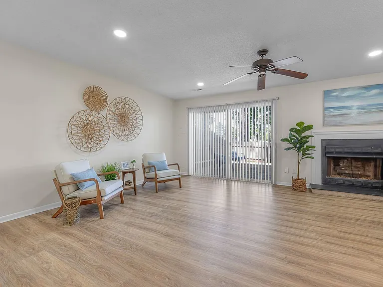 5036 Glenwood Way — Photo 23