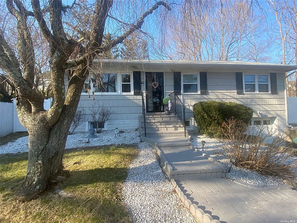 42 The Pl, Glen Cove, NY 11542 Zillow