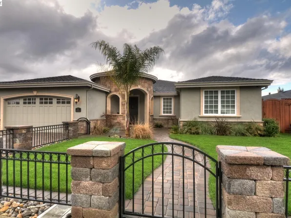 201 Westridge Dr, Santa Clara, CA 95050