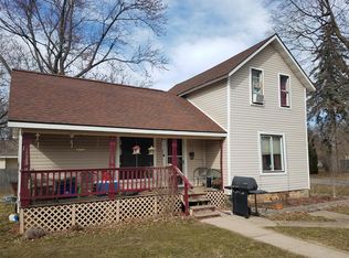 203 N Chestnut St, Vernon, MI 48476