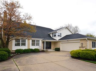 4013 Yorkshire Ln, Northbrook, IL 60062