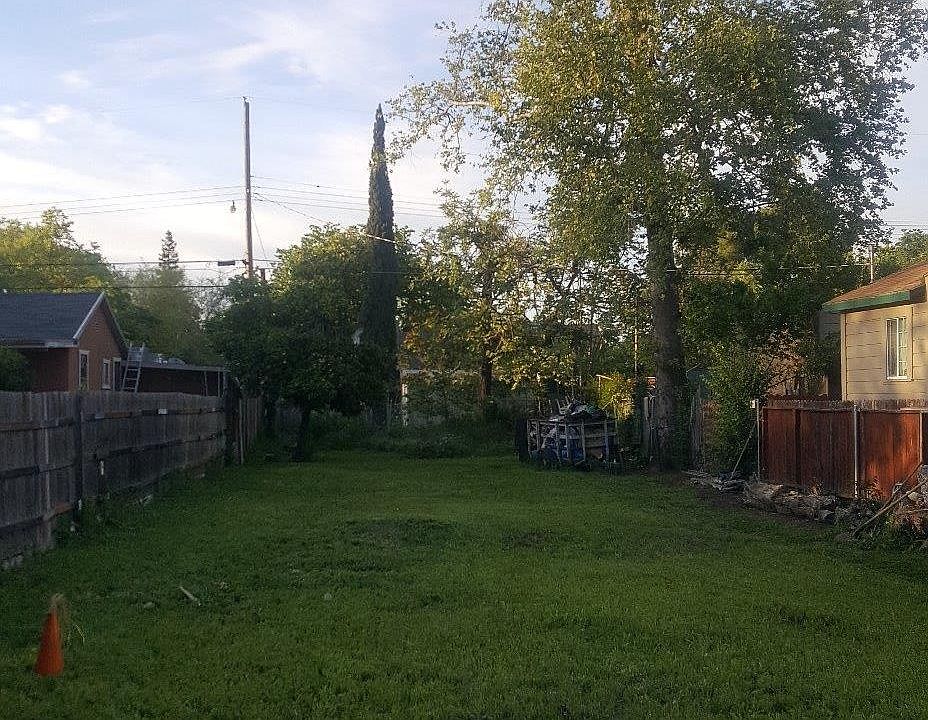 2nd image of 3541 7th Ave
