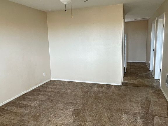 2nd image of 520 NW Glass Dr #458