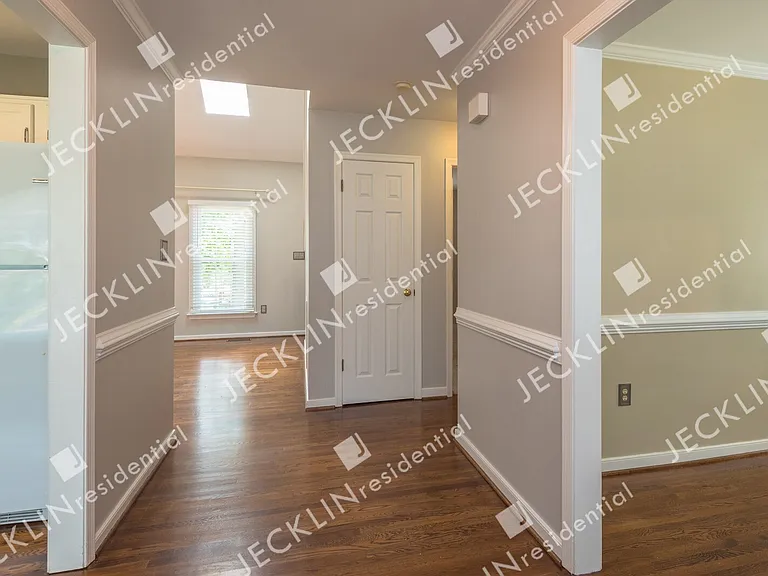 2329 Horsley Dr — Photo 10