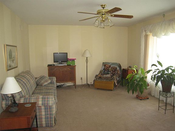 3rd image of 61605 Brightwood Ln