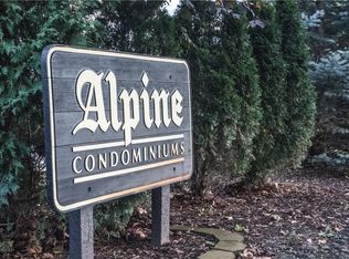 3270 Alpine Dr, Ann Arbor, MI 48108