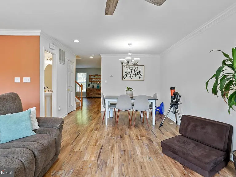 1307 Pendleton Ln — Photo 10