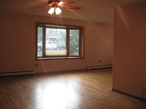 View From Entry Off Breeze Way into Home! Bay Window!