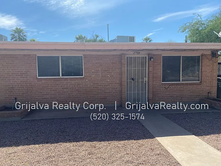 Duplex for Rent — Photo 1