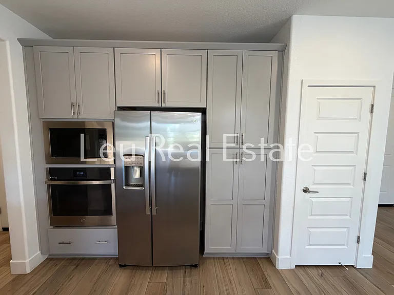 8961 Cerro Vista Dr — Photo 4