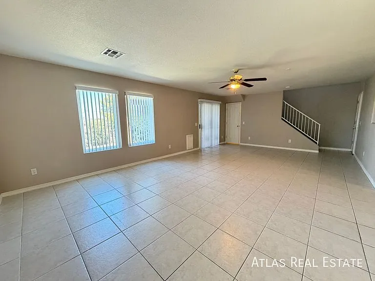 1925 S McConnell Dr — Photo 17