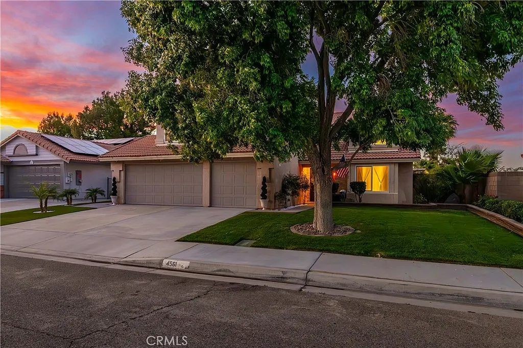 5 bed, 2477 sqft, $5,900 — Photo 3