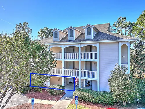 3350 Club Villas Dr Photo 1