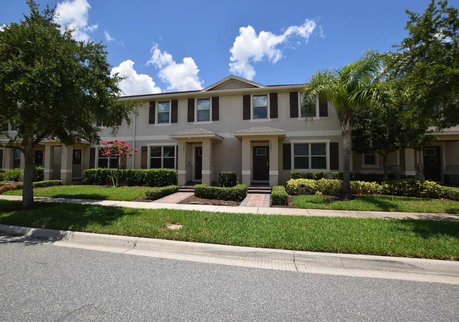 3 Bedroom, 2 Baths Single Family Home For Rent at 16097 Pebble Bluff Loop Winter Garden, Fl. 34787. — Photo 1
