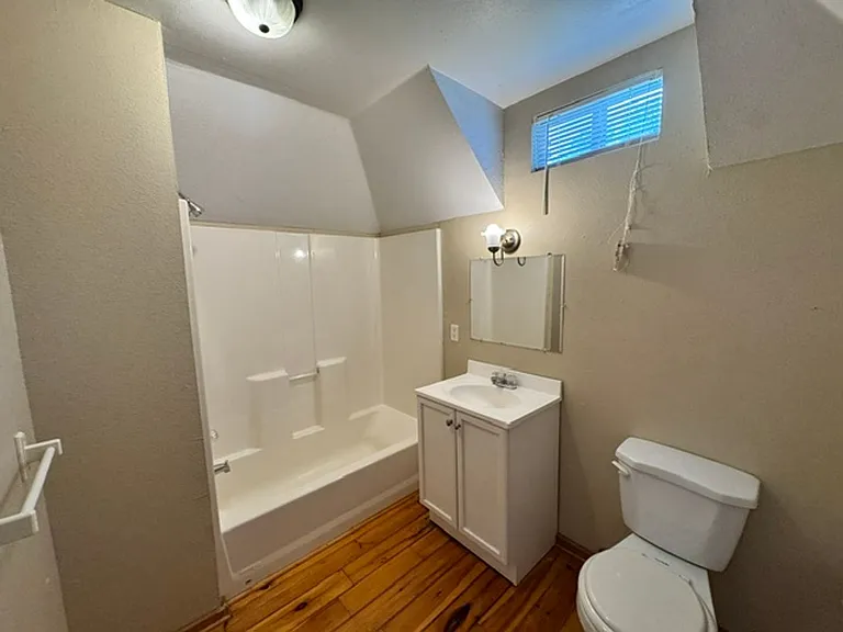 826 W Kansas Ave — Photo 5