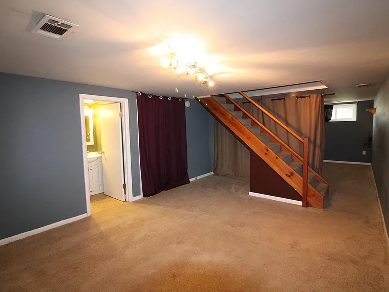 1128 Circle Dr — Photo 25