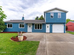 1104 21st St NW, East Grand Forks, MN 56721