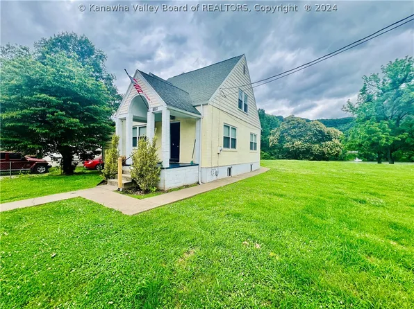 1108 Kanawha St, Hansford, WV 25103