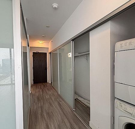 4th image of 426 University Ave #3909