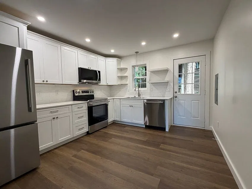 2 bed, 875 sqft, $1,195 — Photo 1