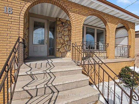 4th image of 18 Ridley Dr