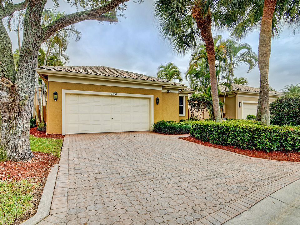 Home For Sale In Broken Sound Country Club