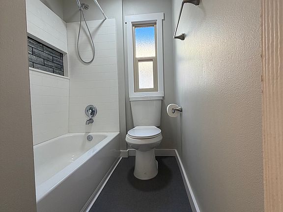 5th image of 11428 SE 226th St