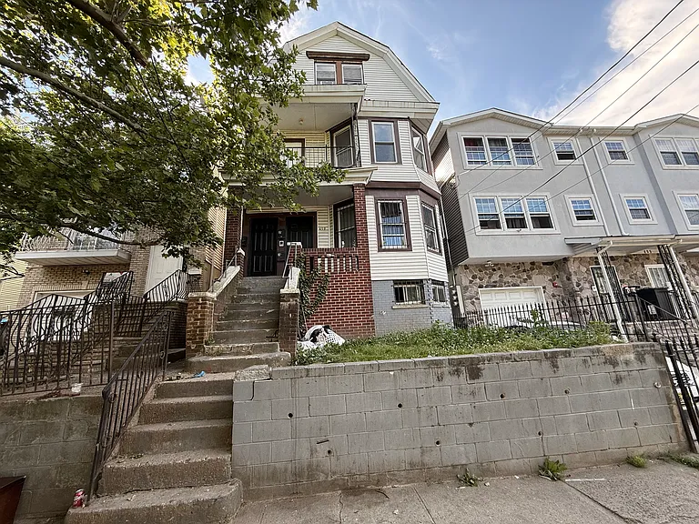 459 S 14th St #2 — Photo 10