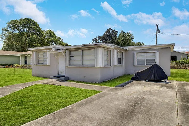 3 bed, 1228 sqft, $2,700 — Photo 1