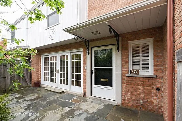 3 bed, 1.5 bath, 1095 sqft, $3,500 — Photo 3