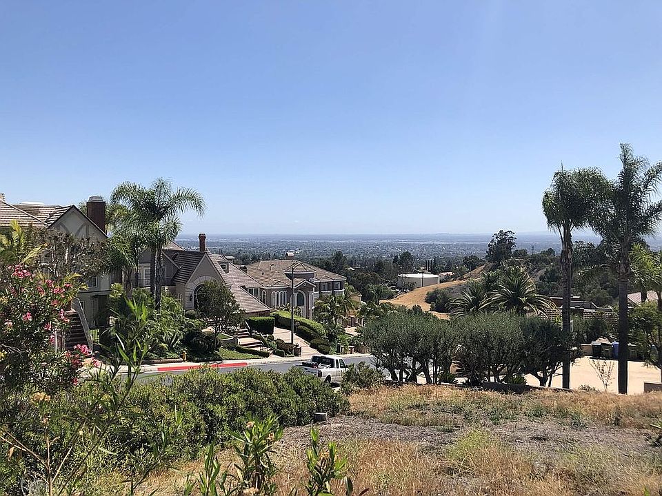 1st image of 15915 Aurora Crest Dr