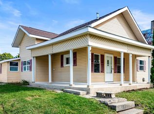 416 W Main St, Redkey, IN 47373