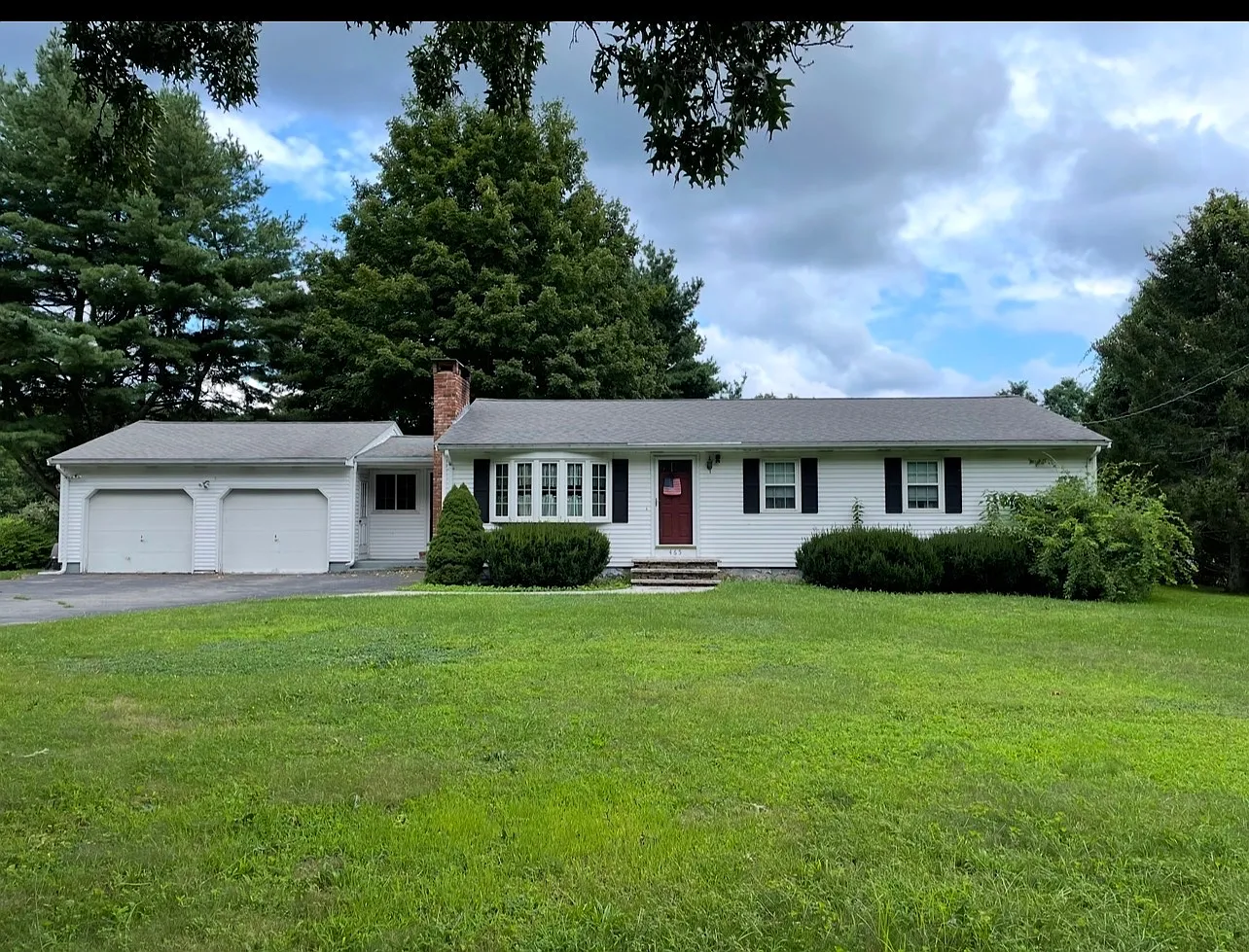3 bed, 1.5 bath, 1472 sqft, $3,200 — Photo 1